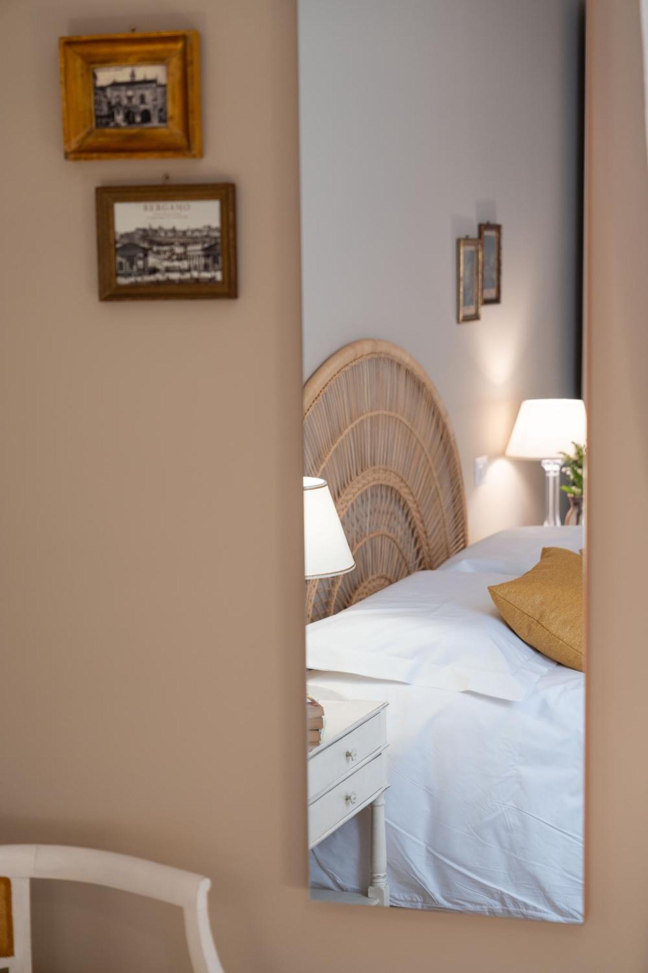 La Farfalla Blu - Boutique Apartment 贝尔加莫 外观 照片